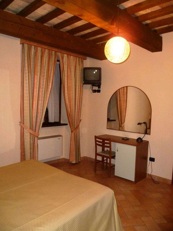 Hotel Santa Chiara Sant'Angelo in Vado Luaran gambar