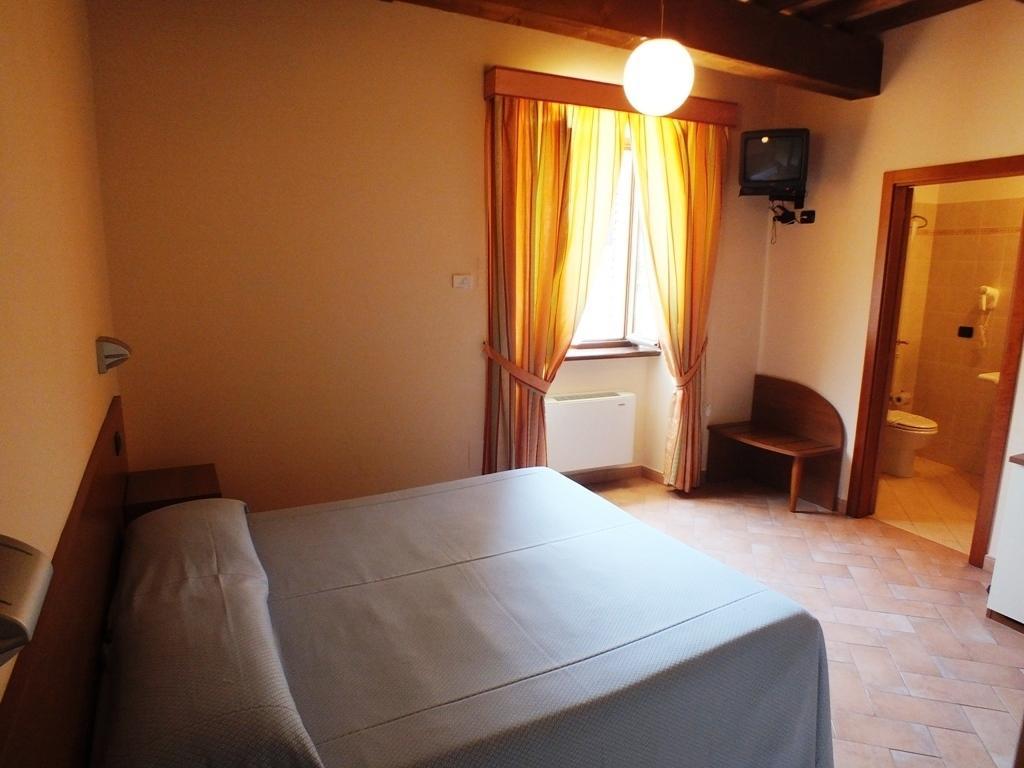 Hotel Santa Chiara Sant'Angelo in Vado Bilik gambar